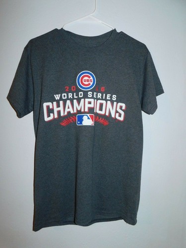 Chicago Cubs Men's Small 2016 World Series Champs T-Shirts