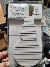 HOLIDAY LETTER BOARD W/191 CHARATERS AND LETTERS 