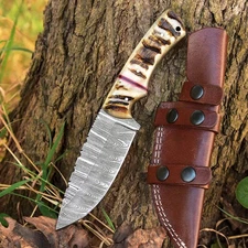 9.25" Damascus Steel Fixed Blade Hunting Handmade Knife with Ram Horn Handle