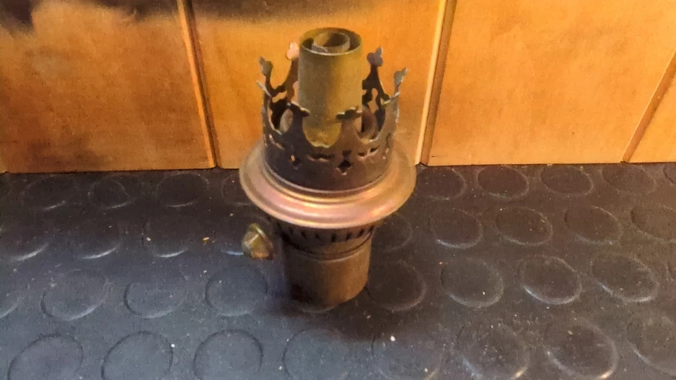 alter Brenner aus Scheunenfund Bahnlampe Weichenbeleuchtung DR Petroleumlampe