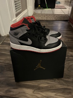 Nike Air Jordan 1 Mid (GS) Shoes Black Cement Gray Red DQ8423-006 Size 6Y Box