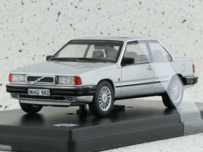 Miniature Volvo 780 Bertone 1977 - Triple 9 échelle 1/43 - Neuve En Boîte