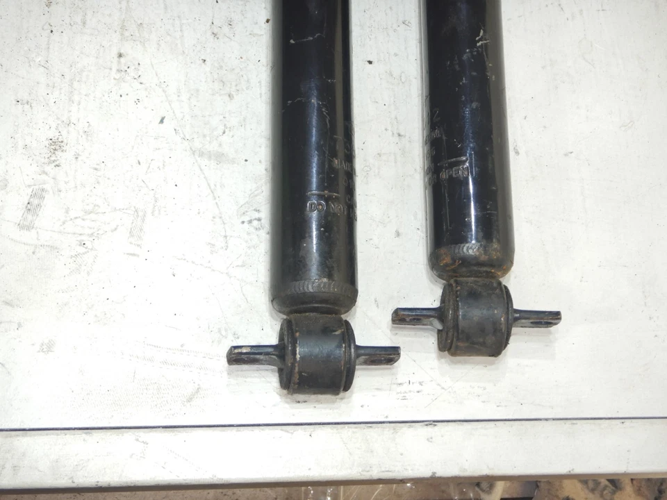 NAPA for Jeep Wrangler TJ ZJ XJ 93-06 Front Rear Shock Absorber Set 738012 Foto 2 de 4