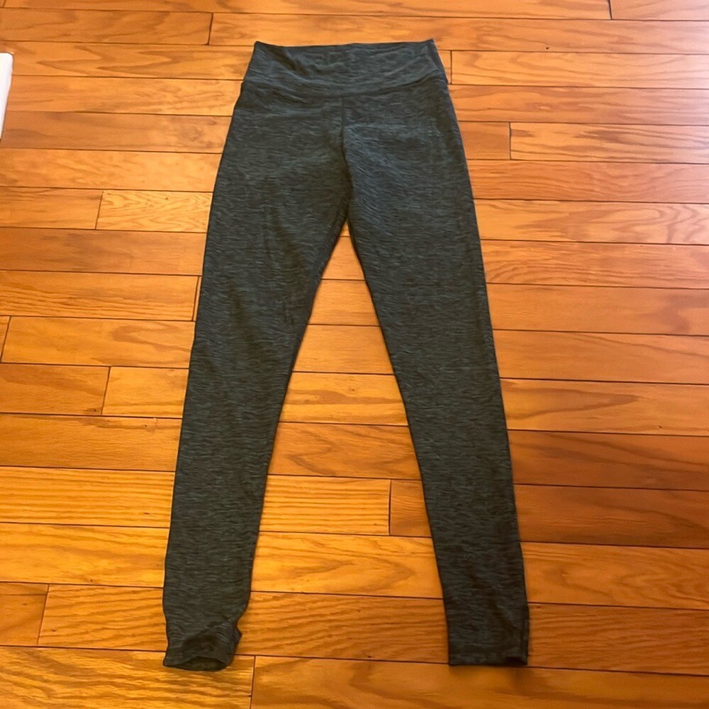Victoria's Secret Medium Green Black Performance Stretch Soft Leggings for Women-image