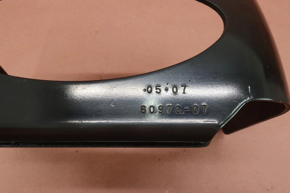 Harley VRSCDX 2007-2011 Night Rod soporte de montaje especial para tanque de combustible Foto 2 de 4