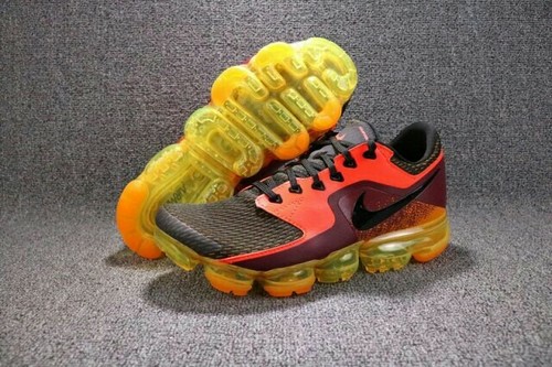 NIKE AIR VAPORMAX Flyknit 3, Men'S UK 6/Eur 40/US 7, nuovo con scatola,  CU1926-001, Nero/Arancione EUR 146,40 - PicClick IT