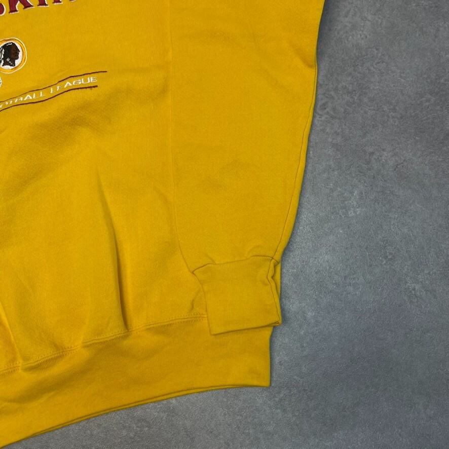 NFL Redskins Sweatshirt Mens Medium Pullover Crew Neck Jumper, Yellow image 5