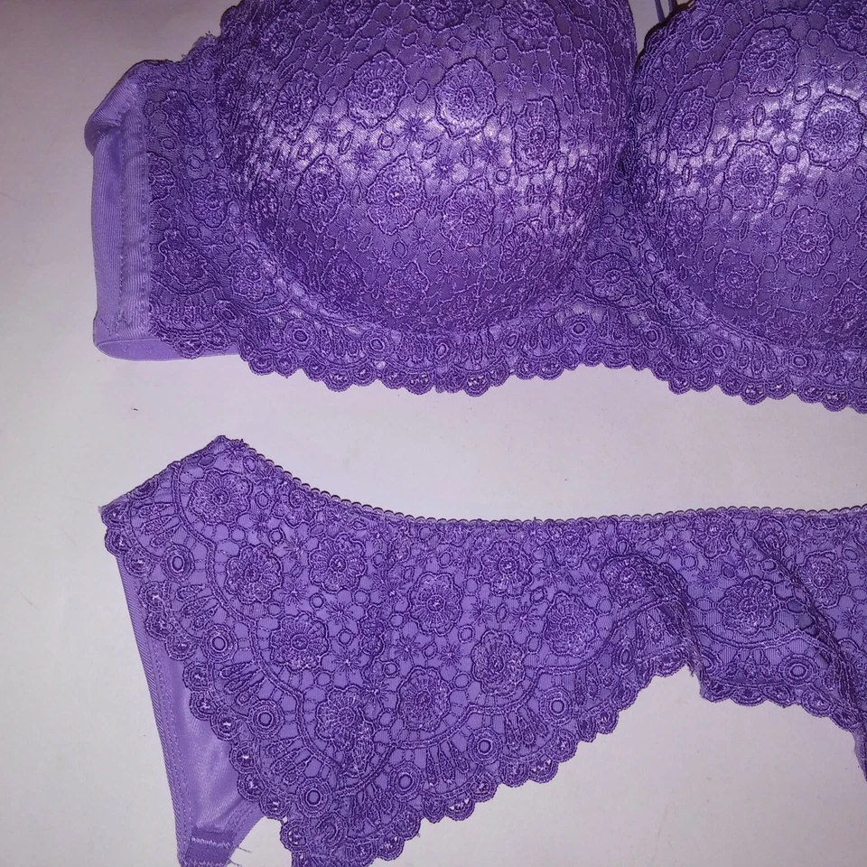 Fredericks of Hollywood Set 34C Bra  M/L Garter Purple Push Up Lace Lingerie - Image 4 of 4