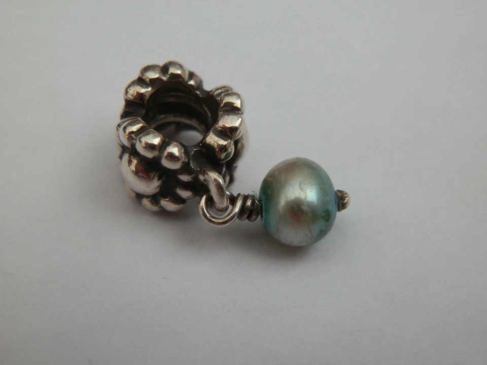 GENUINO ENCANTO DE PERLAS DEL SANTO GRIAL PANDORA MÁS RARO -790339TP Foto 3 de 4