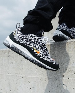 Detalles acerca de Para hombres Nike Air Max 98 AOP BlancoEquipo Naranja Negro Talla 12 AQ4130 100 mostrar título original Detalles acerca de Para hombres Nike Air Max 98 AOP BlancoEquipo Naranja Negro Talla 12 AQ4130 100 mostrar título original