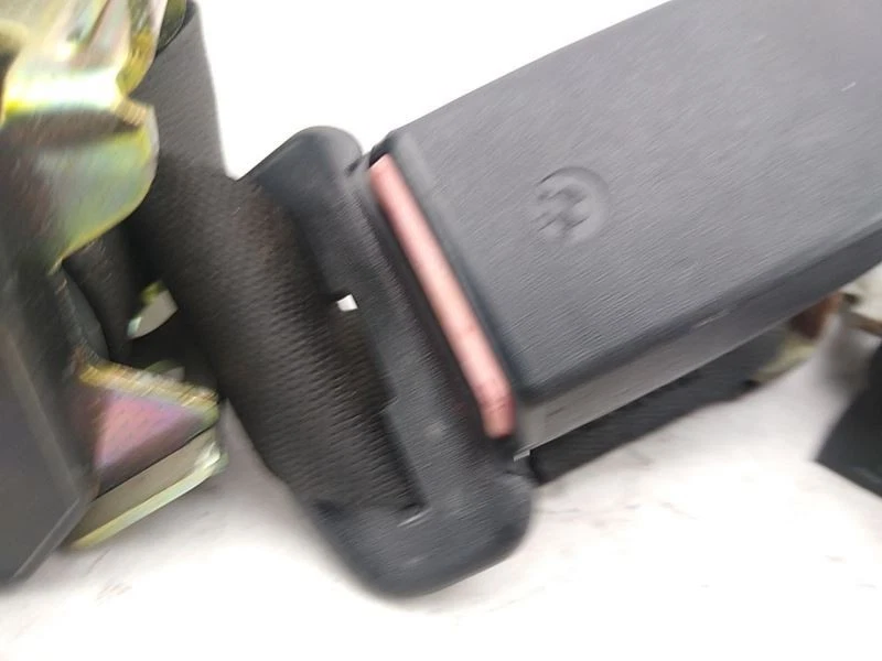 BMW 318i E30 Sedan Rear Seat Belt Retractor Set Fits 1987-1991 - Image 4 of 4