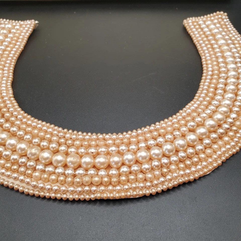Cuello con cuentas de perlas sintéticas años 50-60 en caja Neimam-Marcus. Hecho en Japón Foto 4 de 4