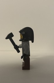 Used Great LEGO Castle Kingdoms Blacksmith Minifigure Brown Apron cas492 - 6918