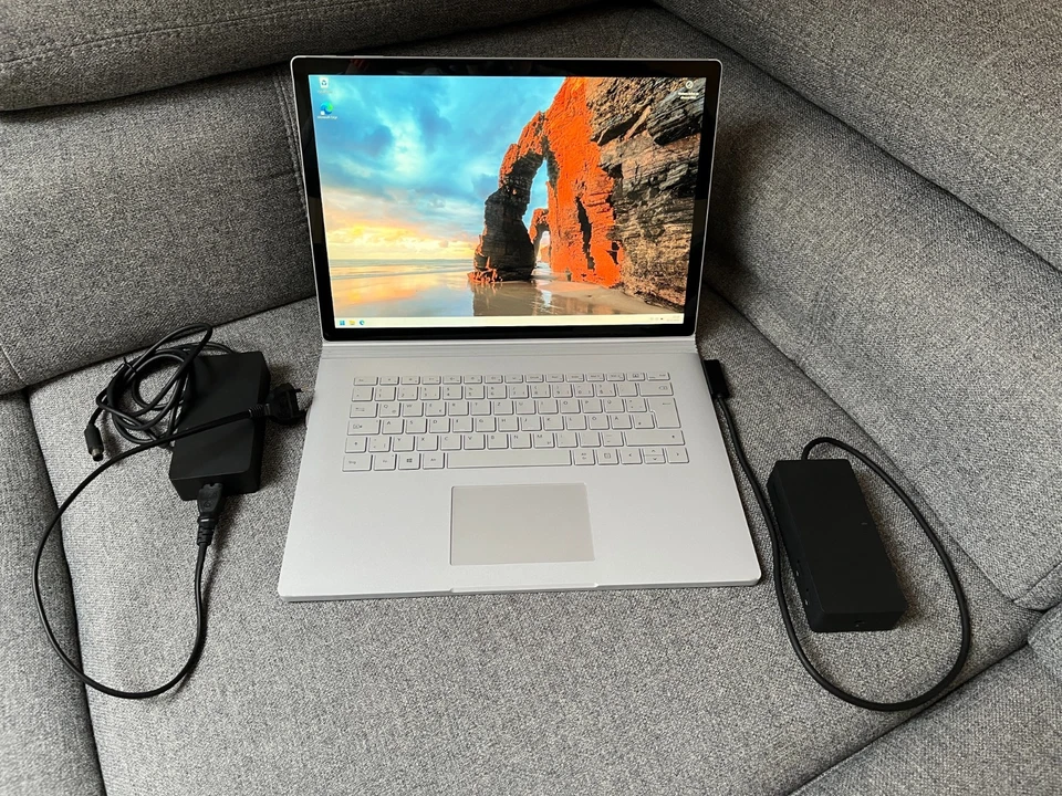 Microsoft Surface Book 2 15" Touch i7-8650U 16GB RAM GeForce GTX 1060 6GB + Dock - Bild 2 von 4