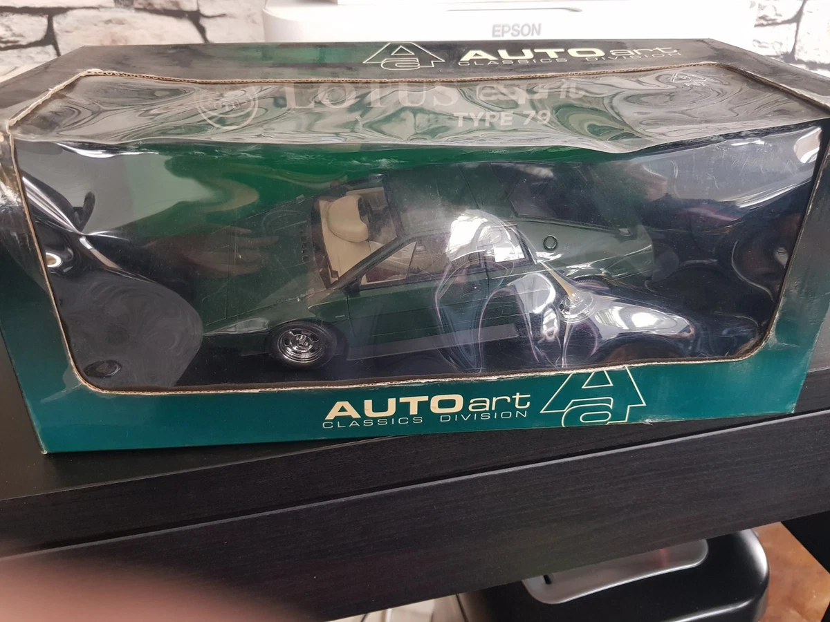 LOTUS ESPRIT TURBO jaune de 1981 au 1/18 de KK-Scale KKDC181195