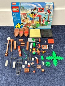 Vintage Lego Captain Redbeard's Pirate Ship 7075 & Pirate Dock 703 Set Lot Of 2