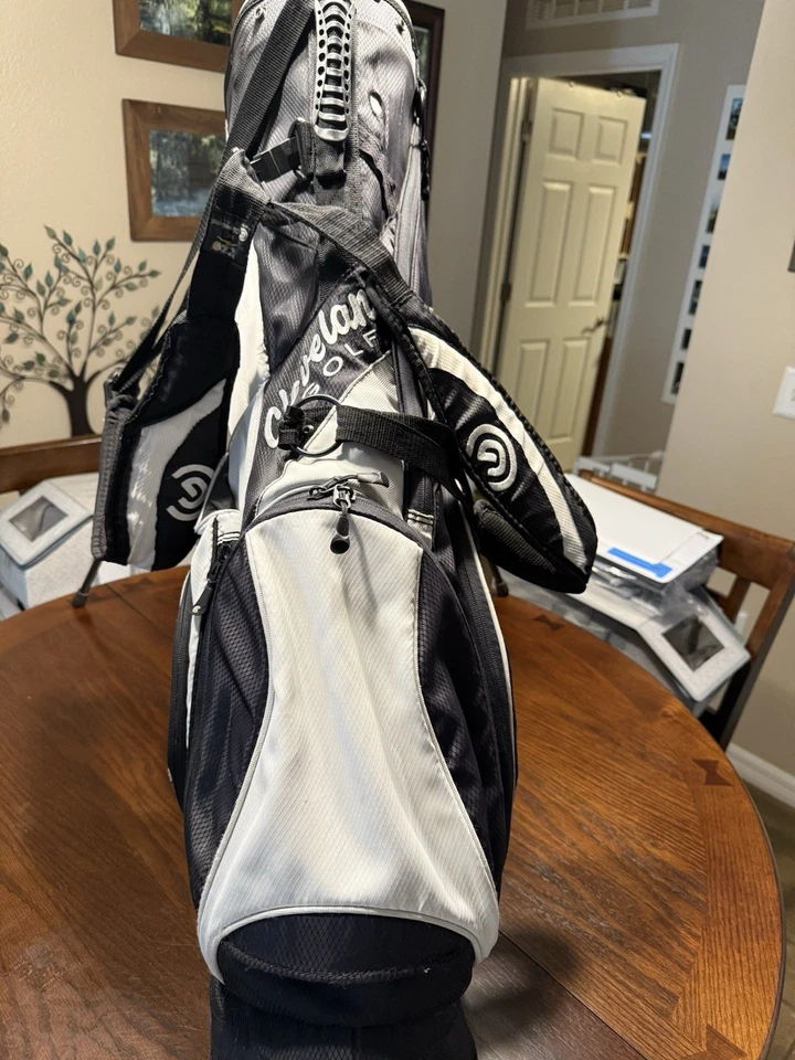 Bolsa de pie de golf Cleveland divisor de 5 vías, cremallera, bolsillos Foto 3 de 4