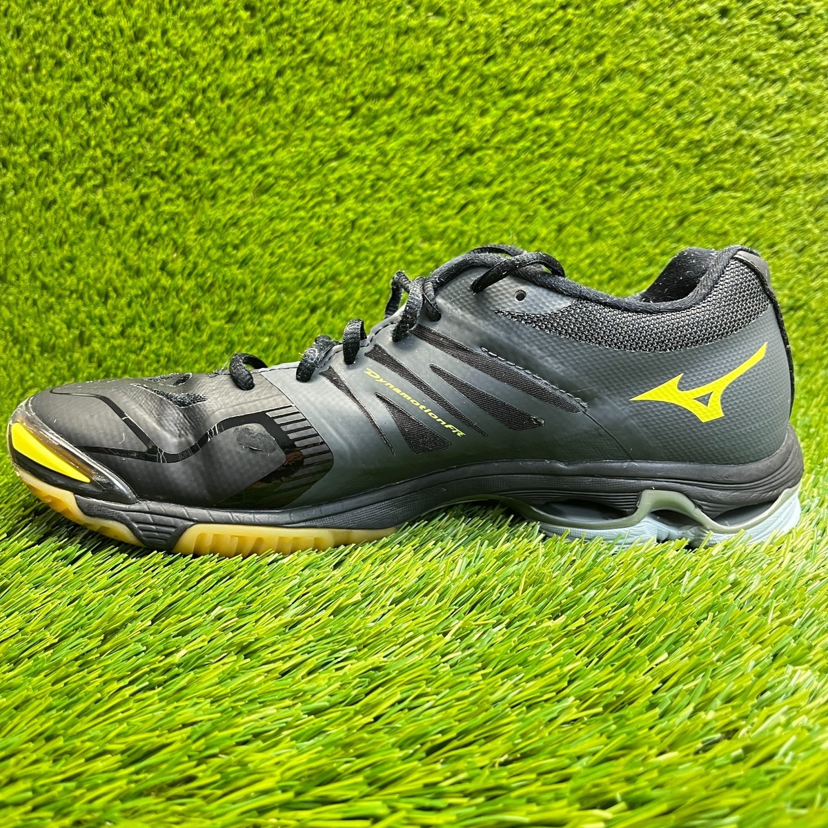 Mizuno Wave Lightning Z2 Womens Size 11.5 Black White Running