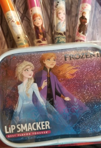 Disney Frozen II 4 Flavored LipSmackers + Zippered case Gift set New - Picture 3 of 8