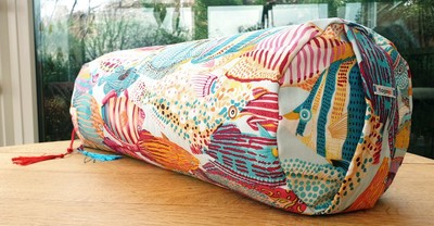 Große YOGA Bolster bunte Ozeanleben Bio Buchweizenschale 21x62cm Handarbeit UK