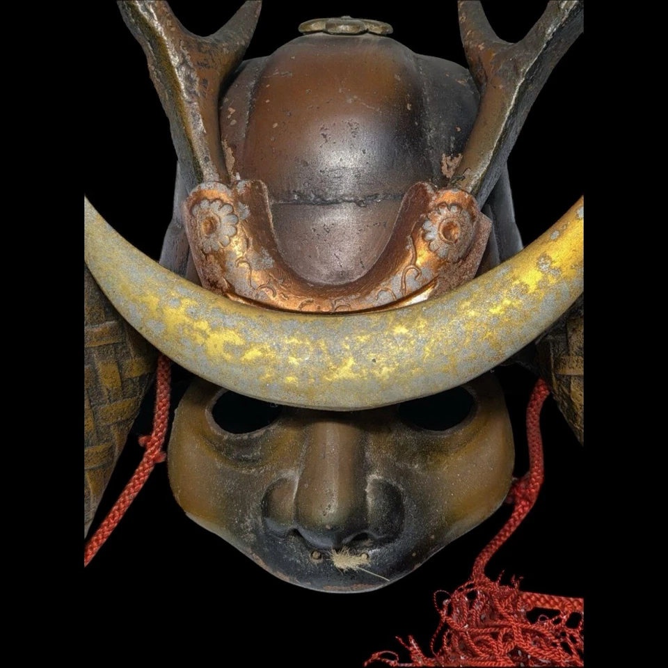 Antiguo casco samurai japonés KATANA-KAKE de colección armadura Kabuto insostenible Foto 2 de 4