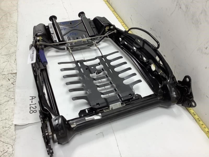 AUDI A3 2.0T 2006 2007 hatchback asiento del conductor delantero izquierdo respaldo superior marco OEM Foto 2 de 4