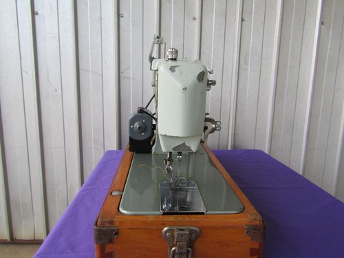 Sewing Machine Myer Automatic Zig Zag Super Deluxe Red Carry Case Vintage - Picture 4 of 10