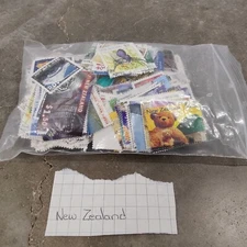 Large lot of 100+ Vintage & Modern New Zealand Stamps
