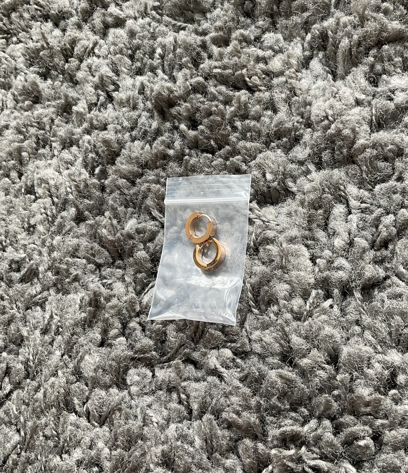 Light gold unisex hoop earrings for any occasion-image