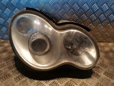 MERCEDES-BENZ C W203 Vorne Rechts Xenon Scheinwerfer 2038203861 Beschädigt Unten