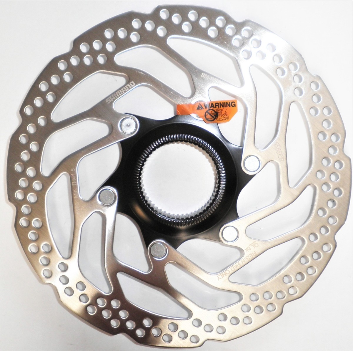 SHIMANO SM-RT30-S 160MM CENTER LOCK BICYCLE DISC BRAKE ROTOR SHIMANO SM-RT30-S 160MM CENTER LOCK BICYCLE DISC BRAKE ROTOR