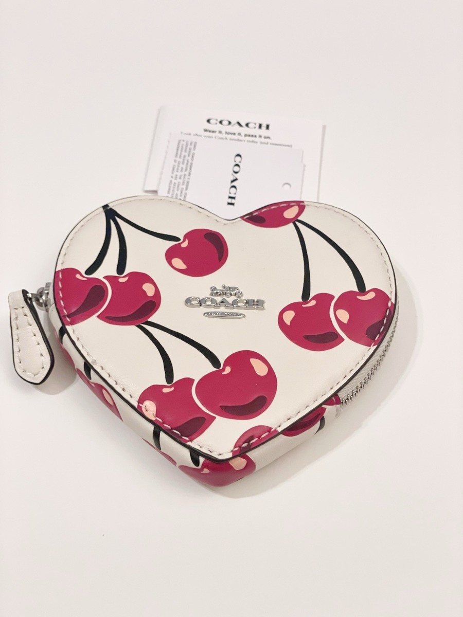 COACH ハート型チェリーケース ❤️Coach Heart Coin Case - CZ477 Chalk Signature Canvas w/Pink