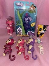 Lot 8 Wowwee Fingerlings Monkey Unicorn Baby Sloth Marge Glitter Cat