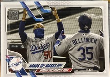 2021 Topps #303 Team Checklist HANDS UP MASKS UP Betts / Bellinger LA Dodgers