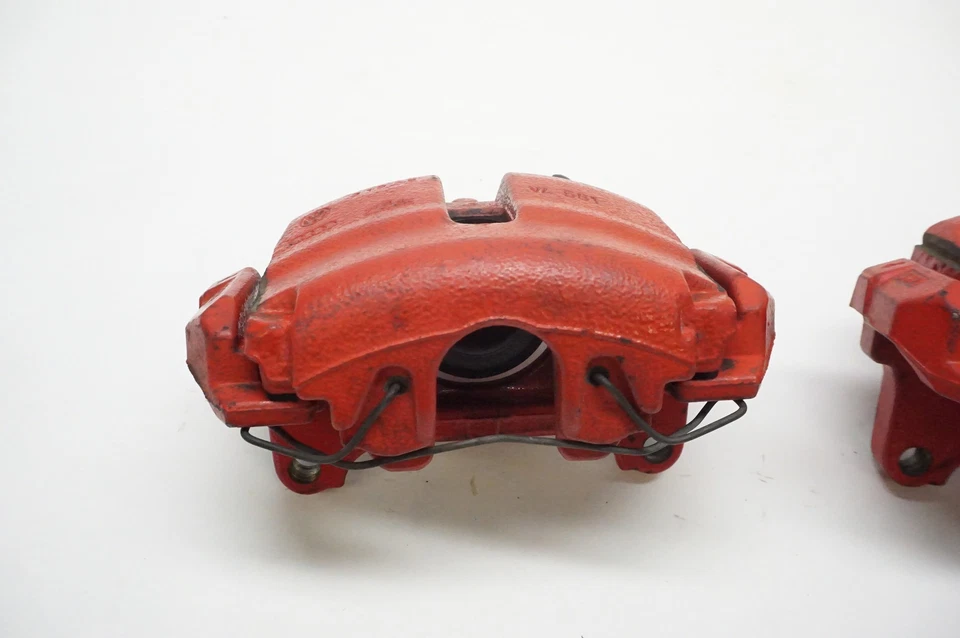 Juego de pinzas de freno delanteras Volkswagen Golf GTI 2010-2014 Foto 2 de 4