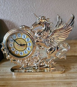 Vintage J.H. Gould & Co Gold Tone Molded Pegasus Unicorn Shelf Mantel Clock Rare