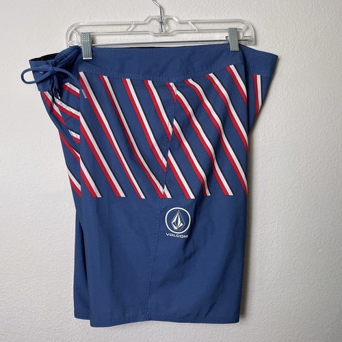 Volcom Board Shorts Mens Size 38 Blue Striped Casual Surfer Pocket Beach - Picture 9 of 12