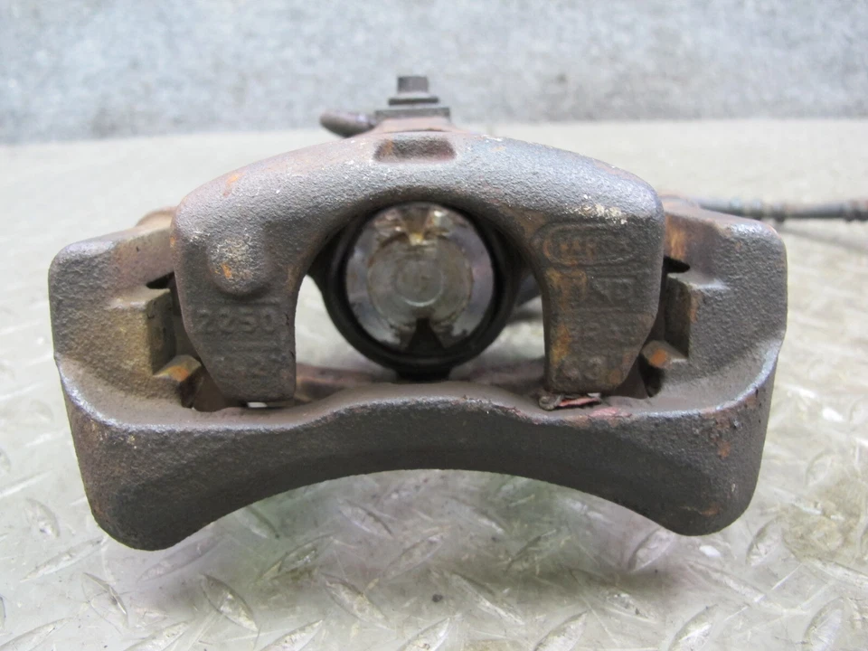 02-05 JUEGO DE 2 PINZAS DE FRENO TRASERAS IZQUIERDA Y DERECHA FORD THUNDERBIRD OEM Foto 3 de 4