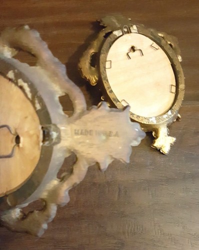 Pair Of Vintage Victorian Medallion Wall Plaques With Rococo Style Frames - Picture 6 of 6