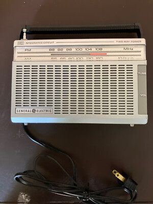 GE AM/FM Personal Portable Radio with Two-Way Power - Model No. 7-2650 ...