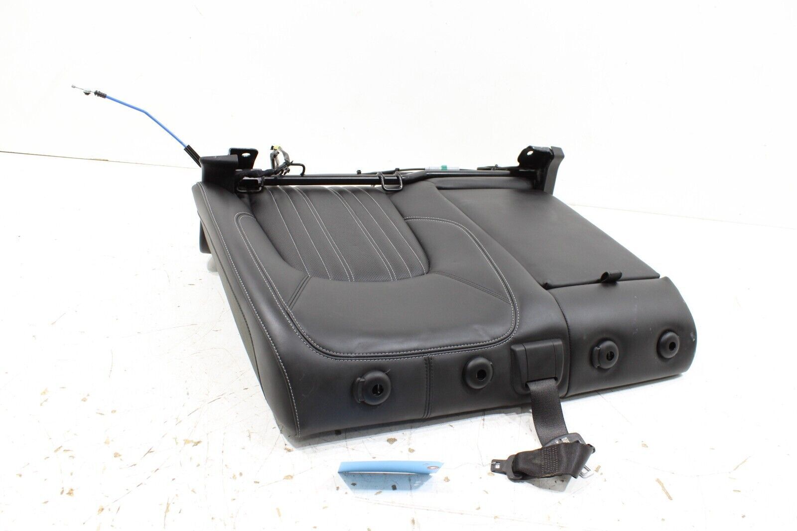 2017 - 2020 MASERATI LEVANTE REAR LEFT SIDE UPPER SEAT CUSHION & ARMREST OEM