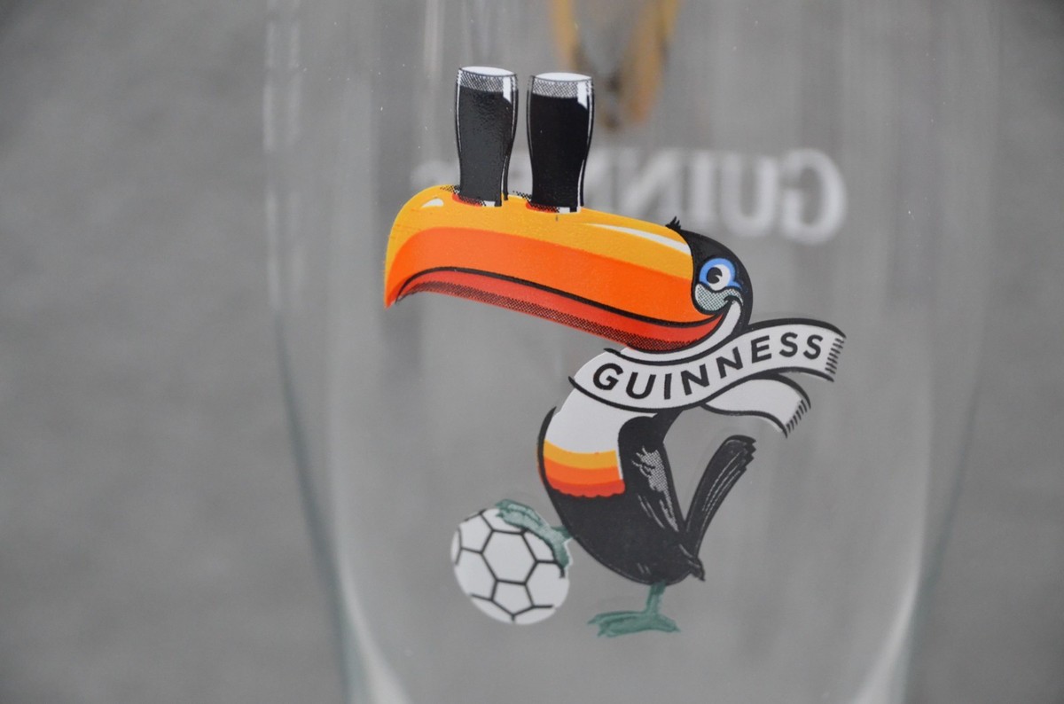 ドイツ軍＊ゼーレンツ＊クロスカントリーガラス杯（実物） 1x Guinness Premier League One Pint 20oz Tulip Beer Glass Colour