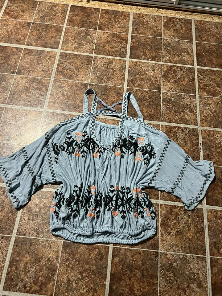 FREE PEOPLE XS ~ TP вышитый с ремешками холодное плечо пуловер рубашка - Изображение 2 из 4