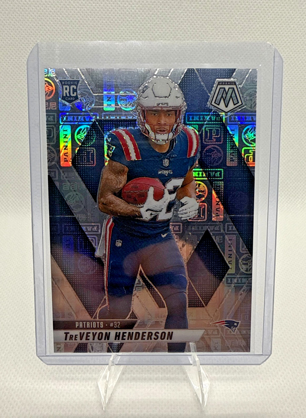 2025 Panini Mosaic TreVeyon Henderson Silver Knight /149 #325 (RC)