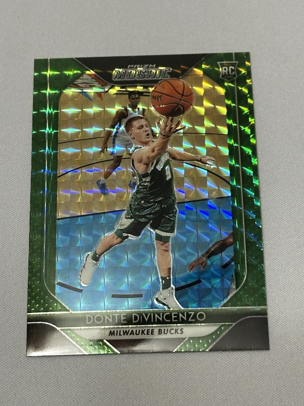 2018-19 Panini Prizm Green Mosaic Prizm Rookie Donte DiVincenzo RC Color Match!
