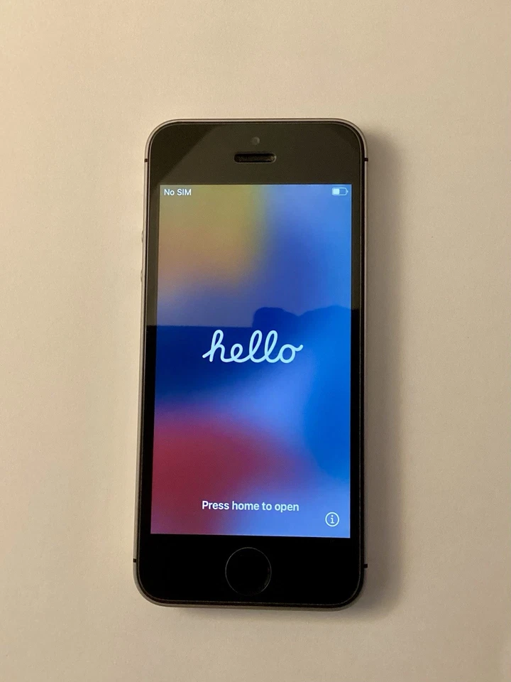 Apple iPhone SE 1ª Generación 64 GB Desbloqueado Gris espacial - Buen Estado Foto 2 de 4