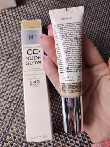 It Cosmetics CC+ Nude Glow SPF 40 Medium Exp 2/26 NEW - Picture 2 of 2