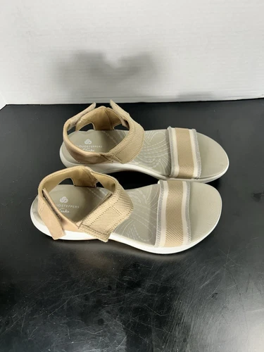 Clarks Cloudsteppers Mira Lily Women’s Sandle Taupe Sand US Size 6.5