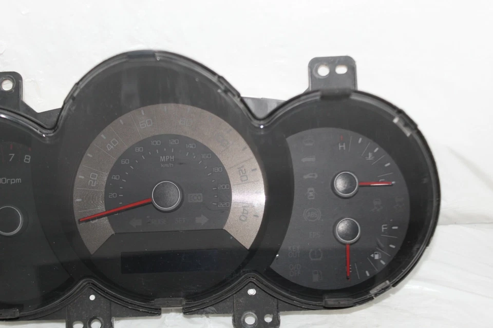 Cuadro de instrumentos velocímetro indicadores de panel de instrumentos Kia Soul 2011 17.780 millas Foto 3 de 4