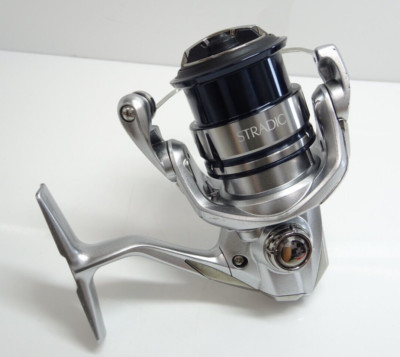 Shimano 19 STRADIC C2000S 5.1:1 Spinning Reel Very Good from Japan